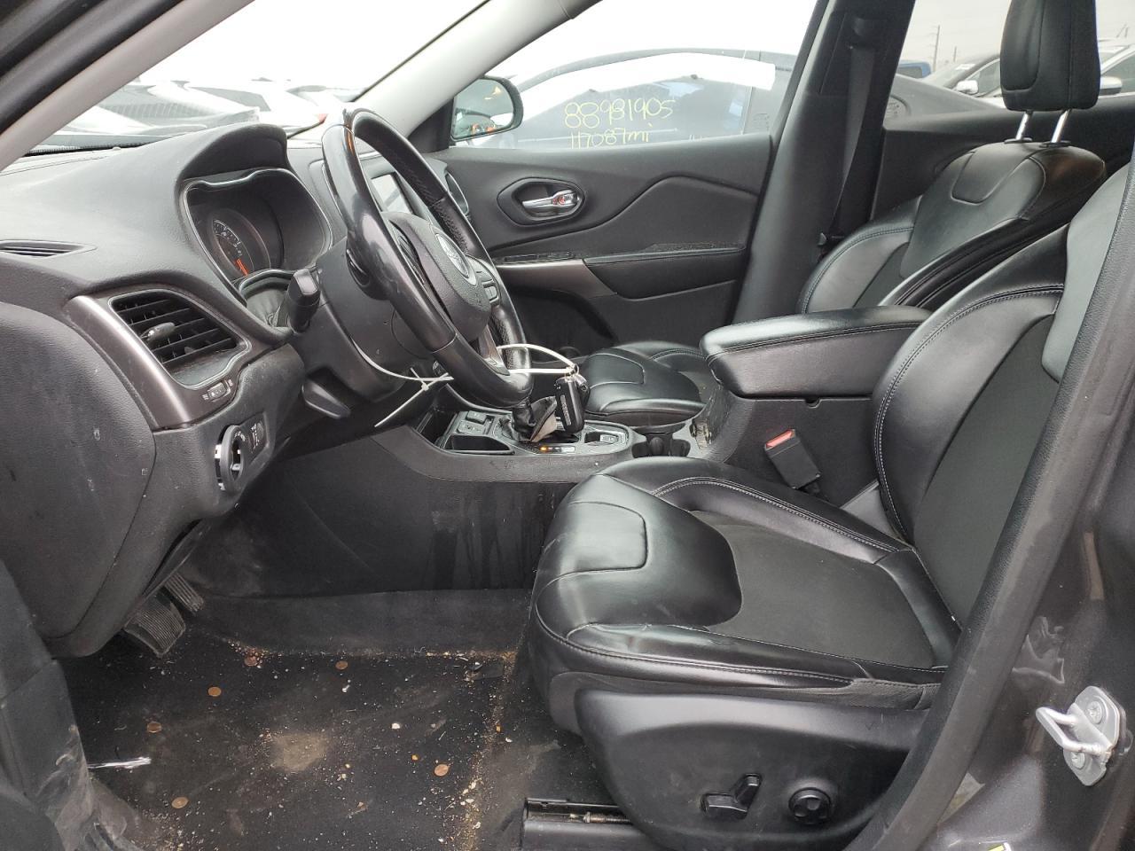 2019 Jeep Cherokee Latitude Plus - Фото 7