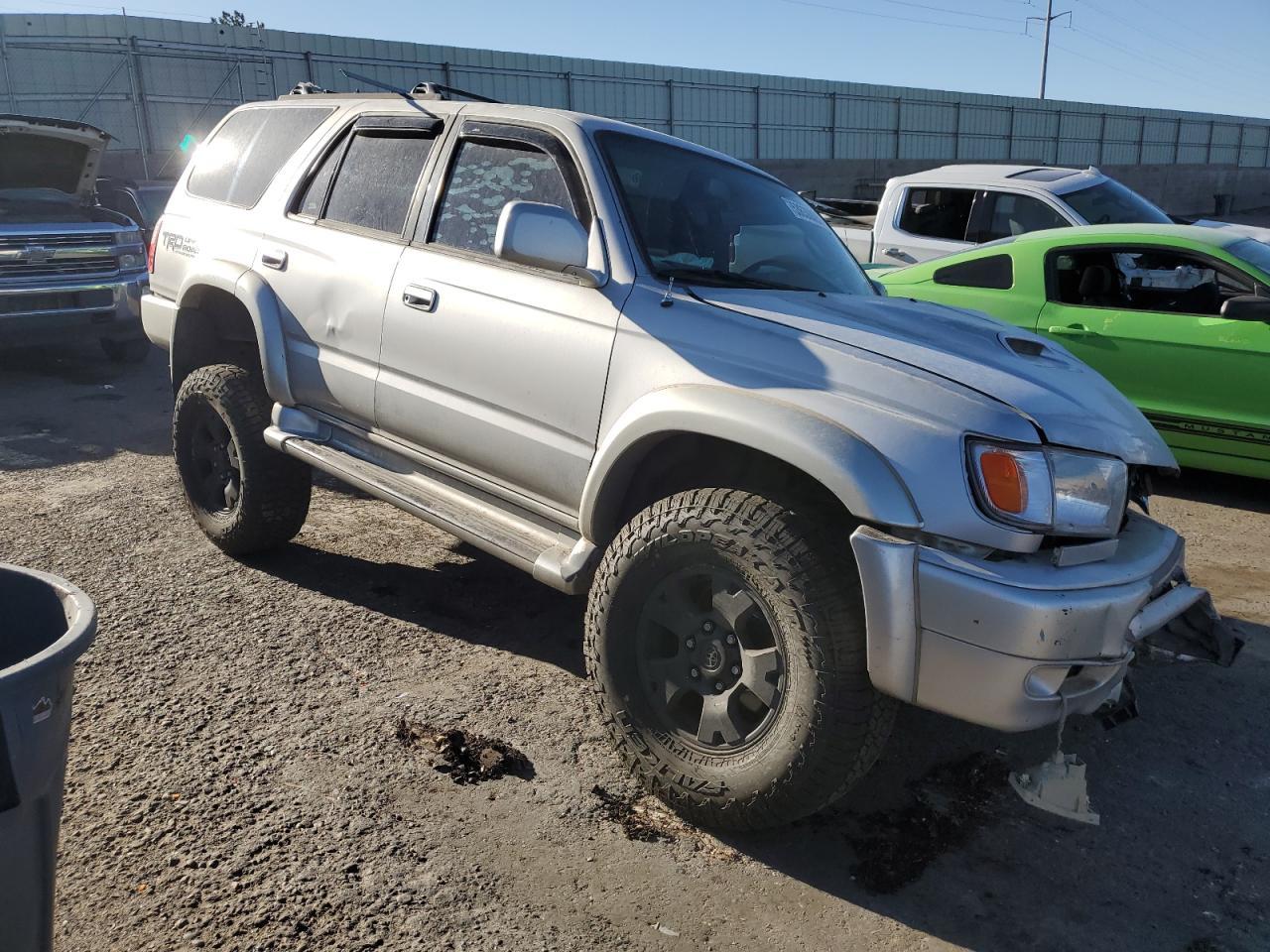 2000 Toyota 4Runner Sr5 - Image 4