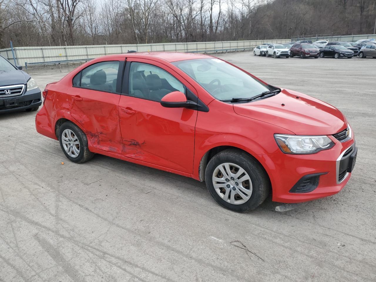 2018 Chevrolet Sonic Ls - Фото 4