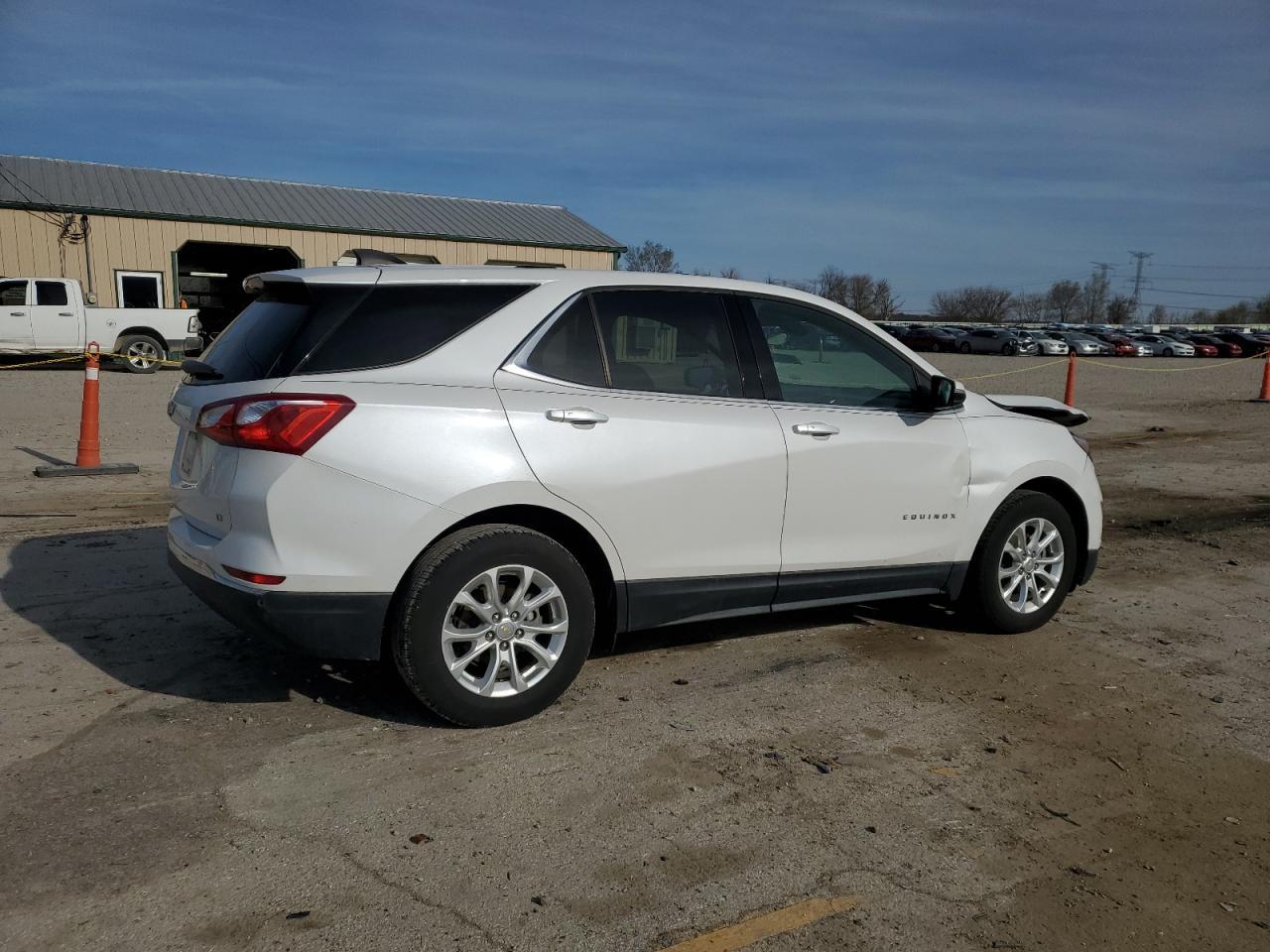 2018 Chevrolet Equinox Lt - Image 3