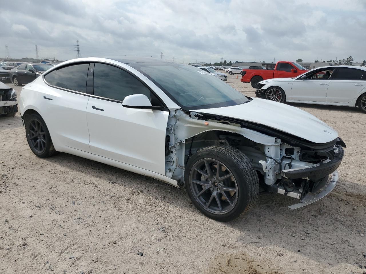 2022 Tesla Model 3 - Image 4