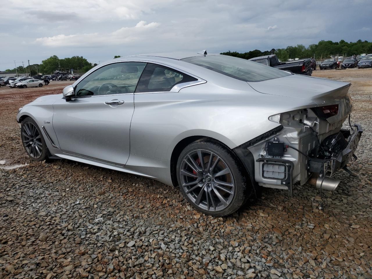 2017 Infiniti Q60 Red Sport 400 - Фото 2