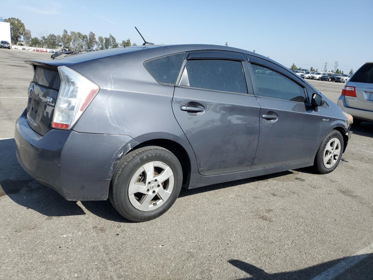 2010 Toyota Prius - Фото 3