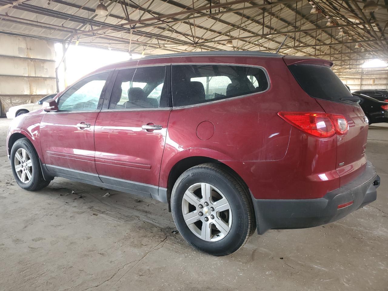 2011 Chevrolet Traverse Lt - Image 2