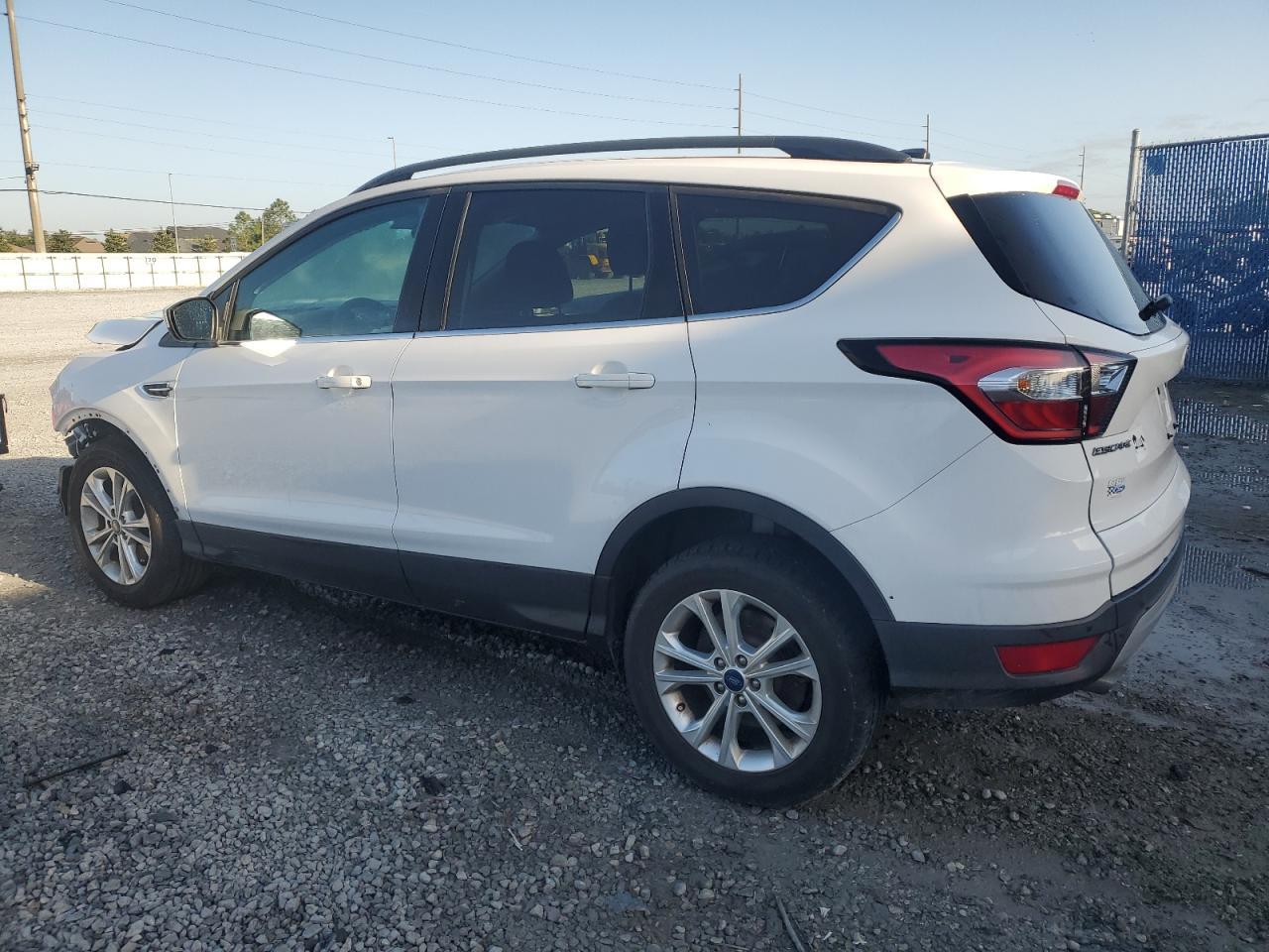 2017 Ford Escape Se - Фото 2