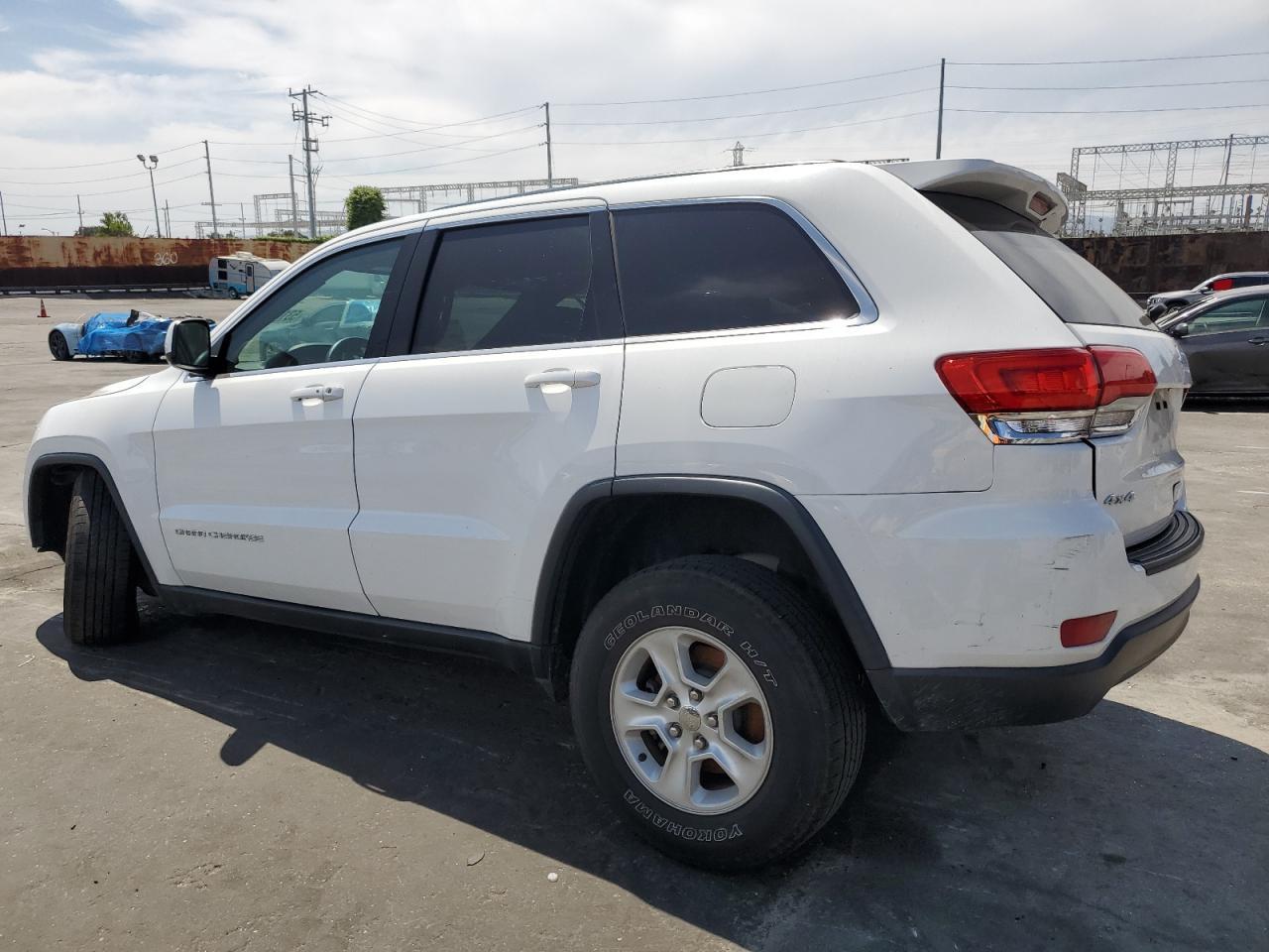 2016 Jeep Grand Cherokee Laredo - Image 2