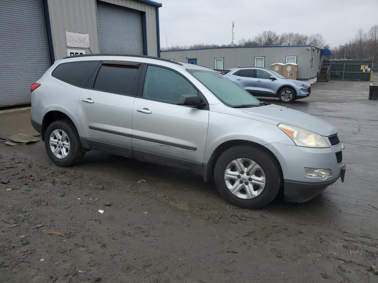 2011 Chevrolet Traverse Ls - Фото 4