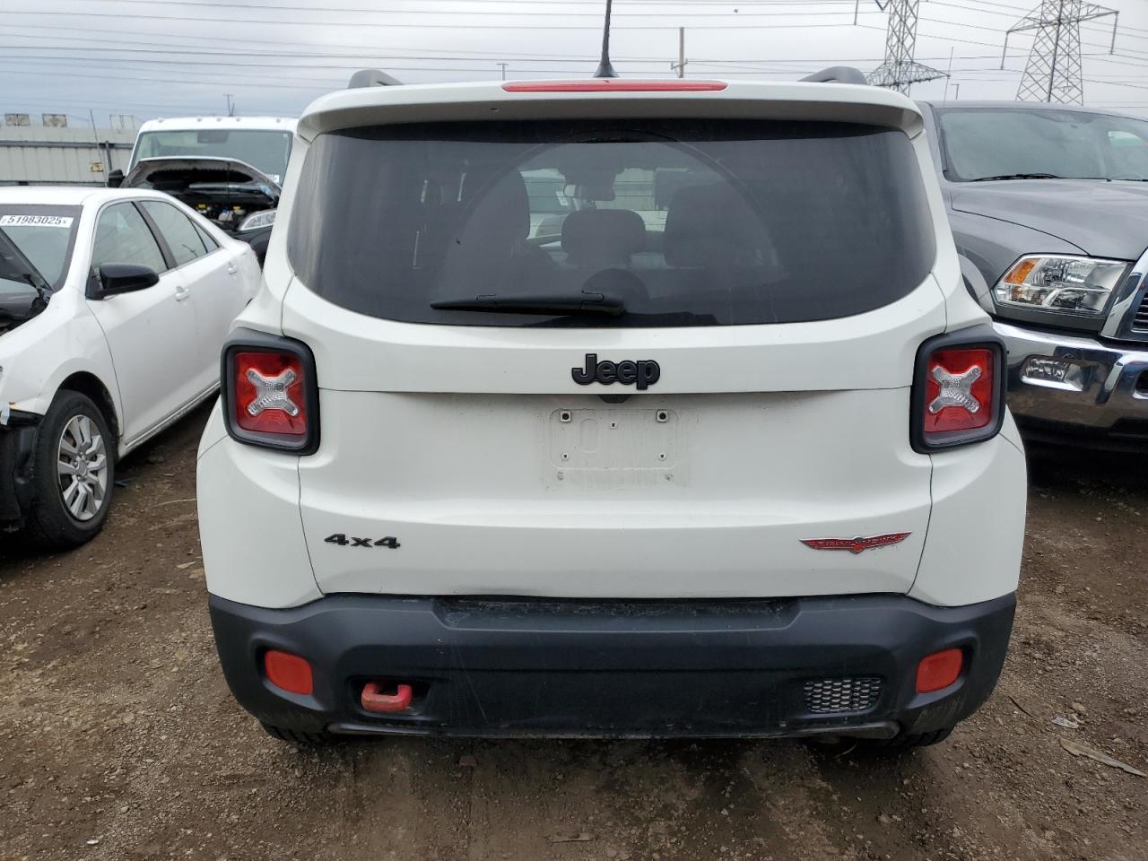 2017 Jeep Renegade Trailhawk - Image 6