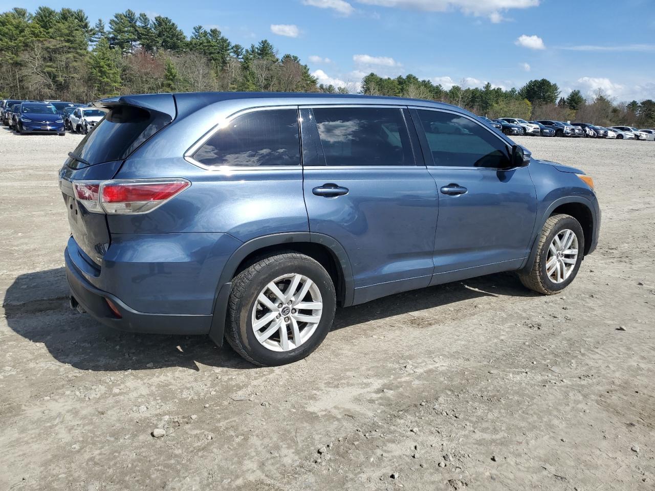 2016 Toyota Highlander Le - Фото 3