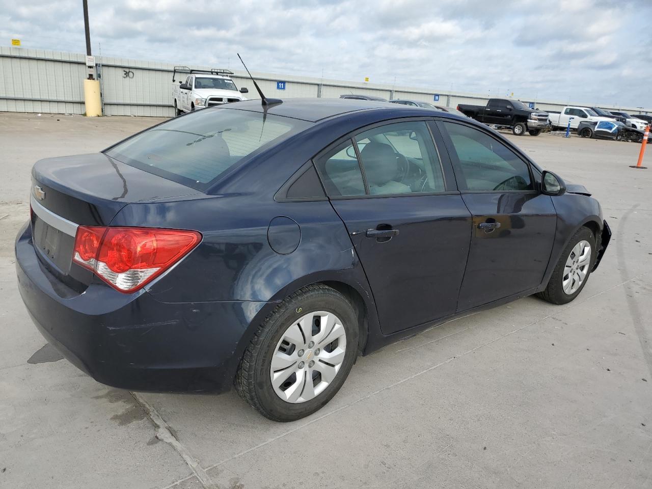 2014 Chevrolet Cruze Ls - Фото 3