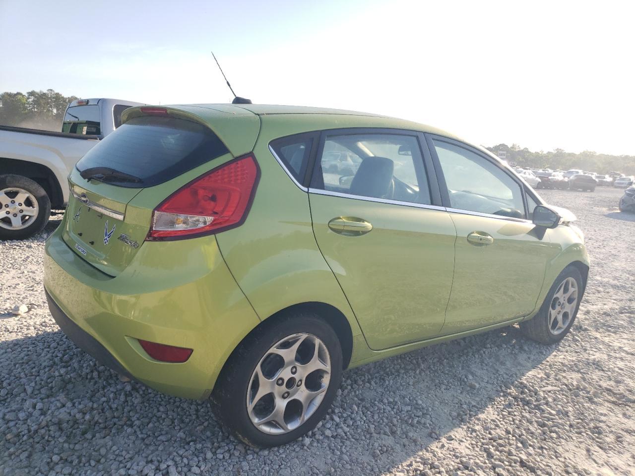 2011 Ford Fiesta Ses - Фото 3