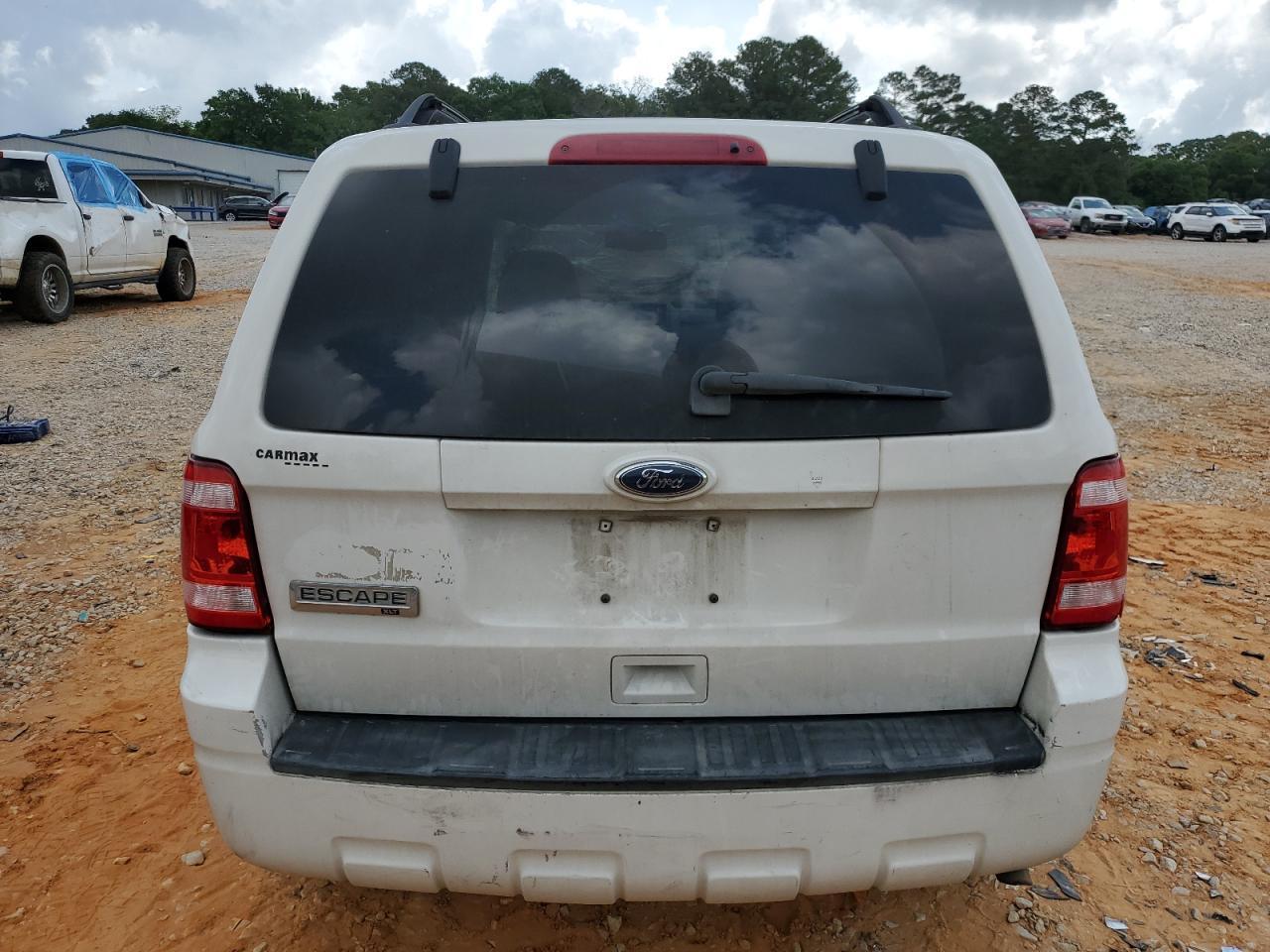 2010 Ford Escape Xlt - Image 6