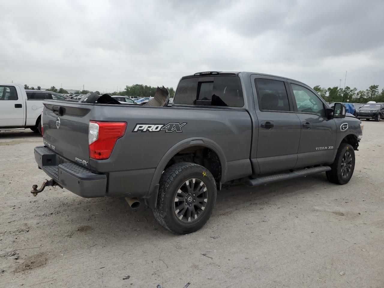 2019 Nissan Titan Xd Sl - Фото 3