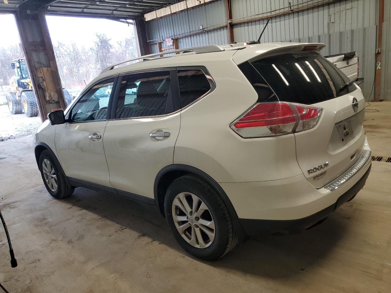 2015 Nissan Rogue S - Фото 2