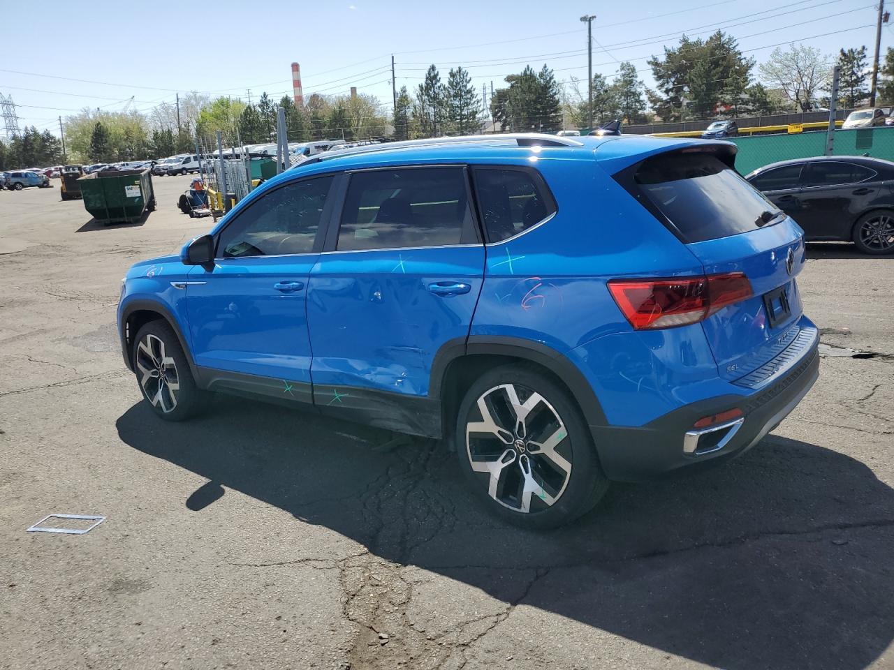 2022 Volkswagen Taos Sel - Фото 2