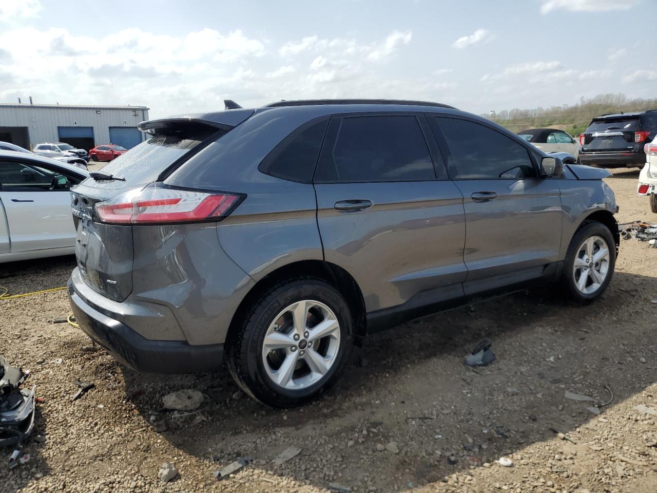 2023 Ford Edge Se - Фото 3