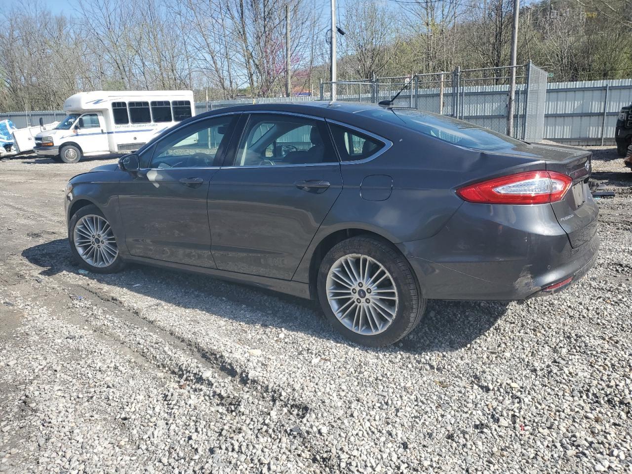2016 Ford Fusion Se - Фото 2