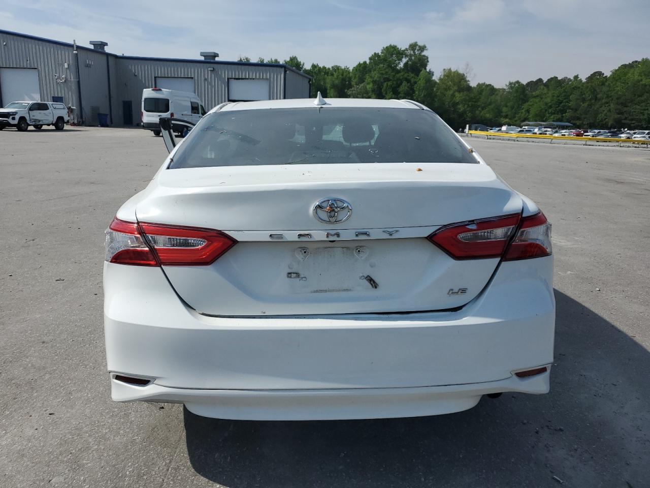 2019 Toyota Camry L - Фото 6