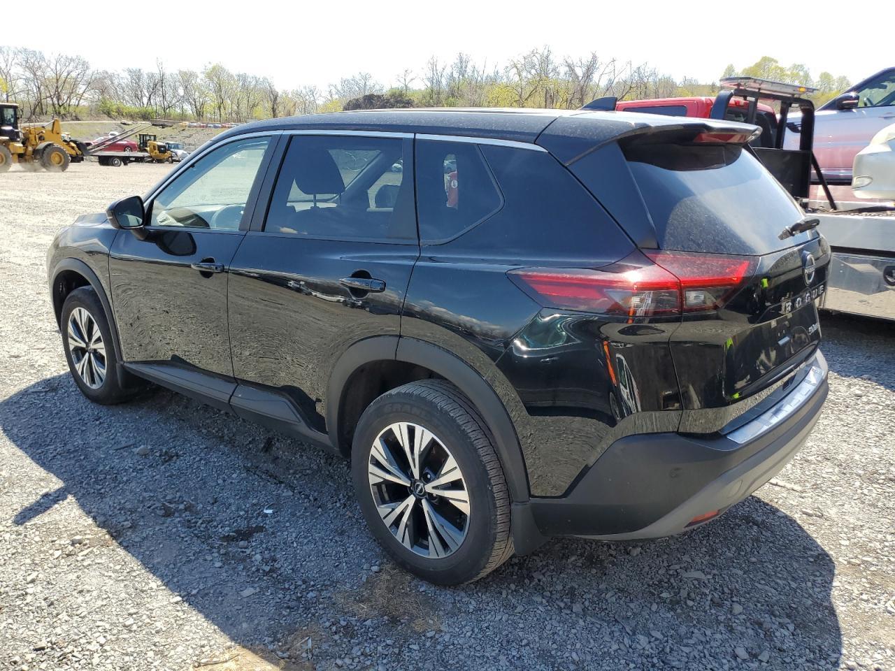 2023 Nissan Rogue Sv - Image 2