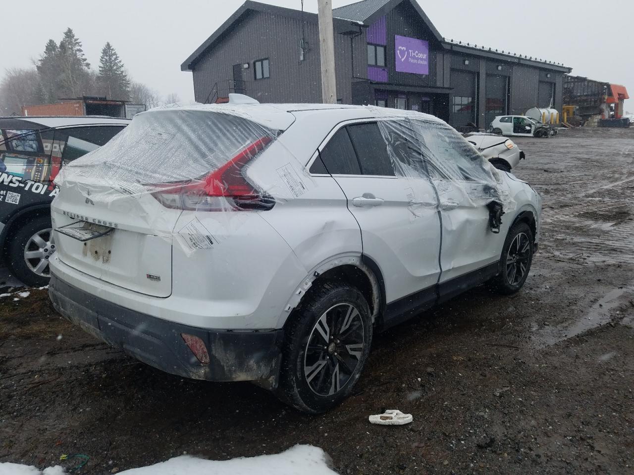 2024 Mitsubishi Eclipse Cross Es - Image 3