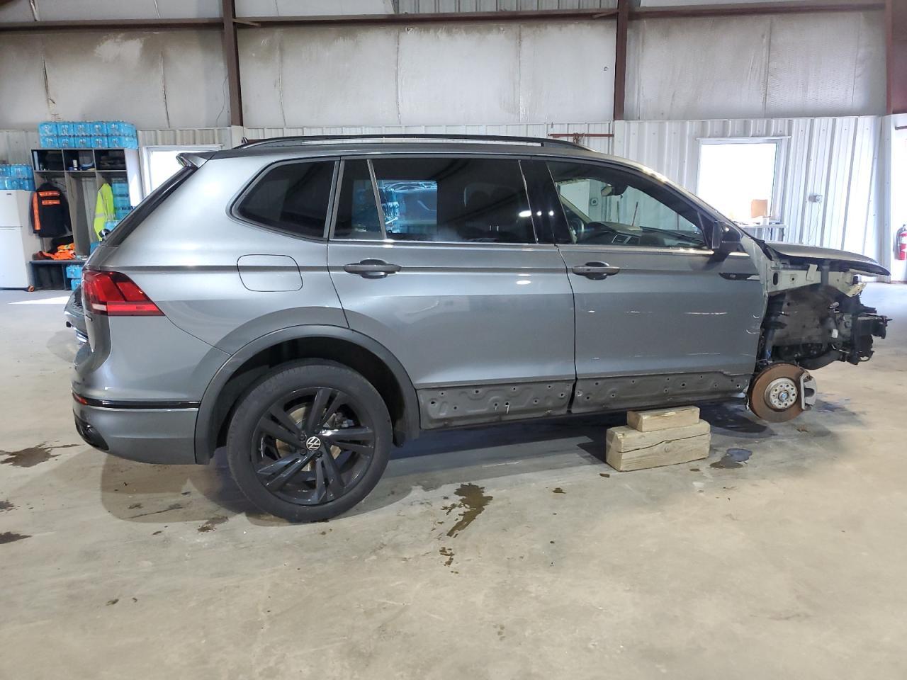 2023 Volkswagen Tiguan Se R-Line Black - Фото 3