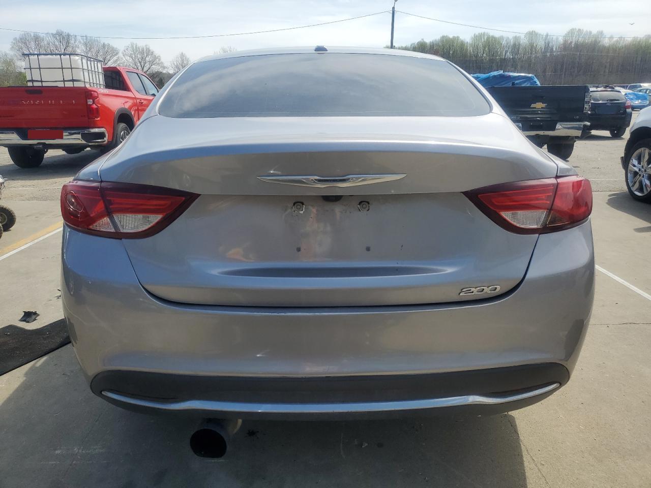 2022 Chrysler 200 Limited - Image 6