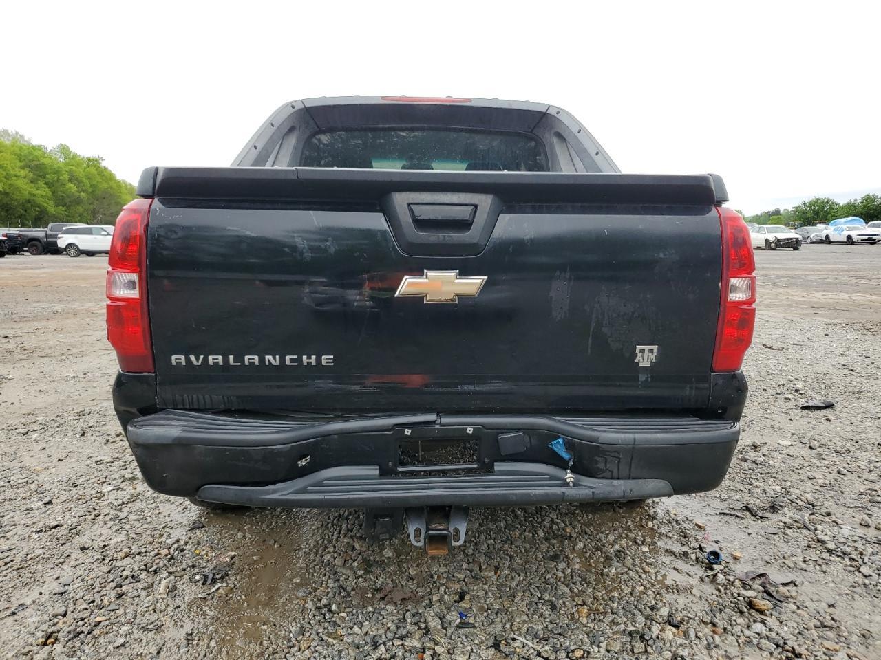 2008 Chevrolet Avalanche C1500 - Image 6