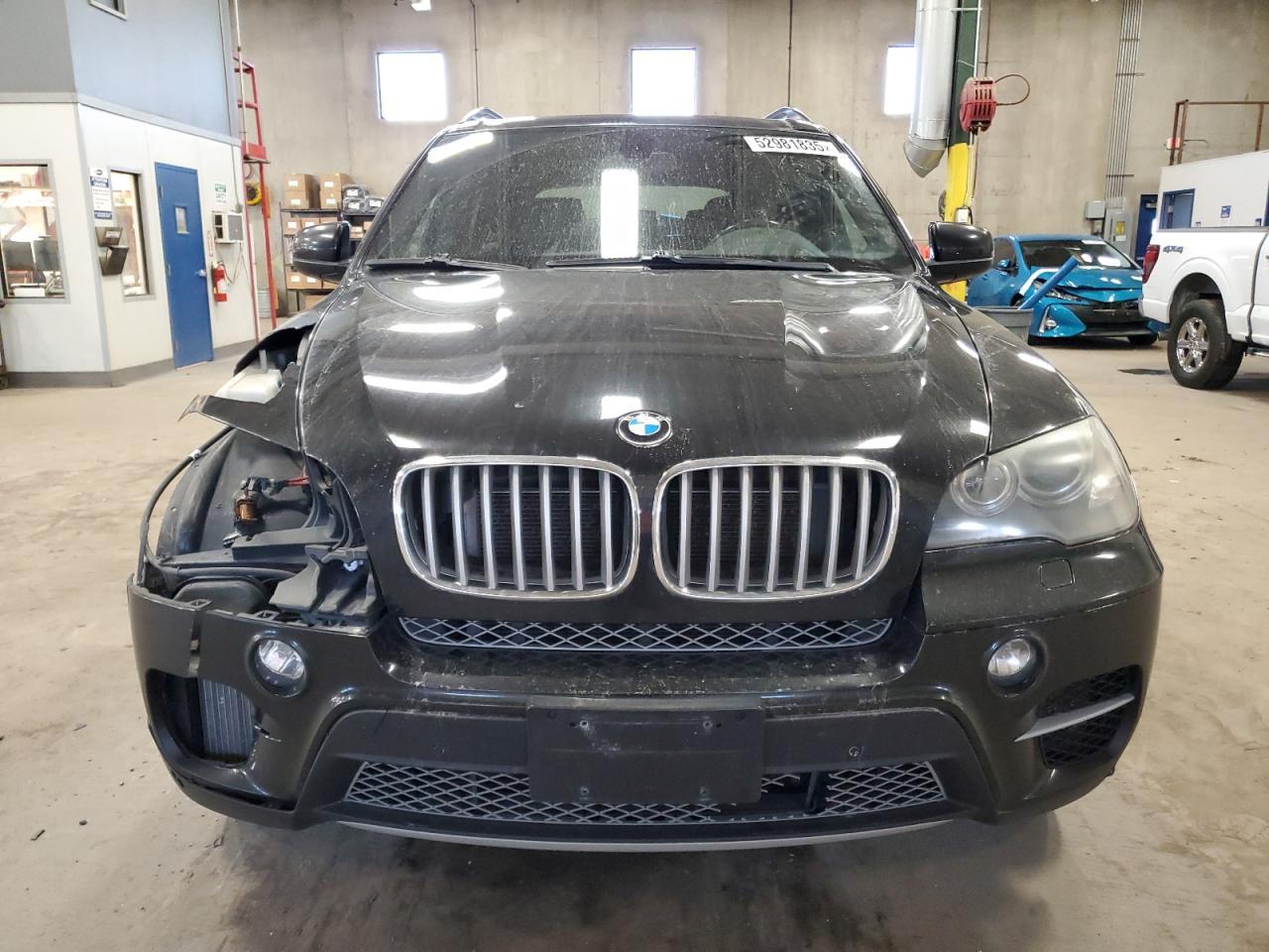 2011 BMW X5 xDrive50I - Фото 5