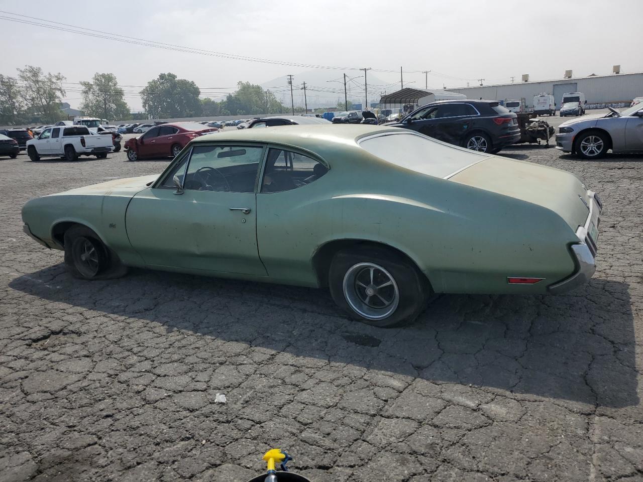 1970 Oldsmobile Cutlass - Image 2