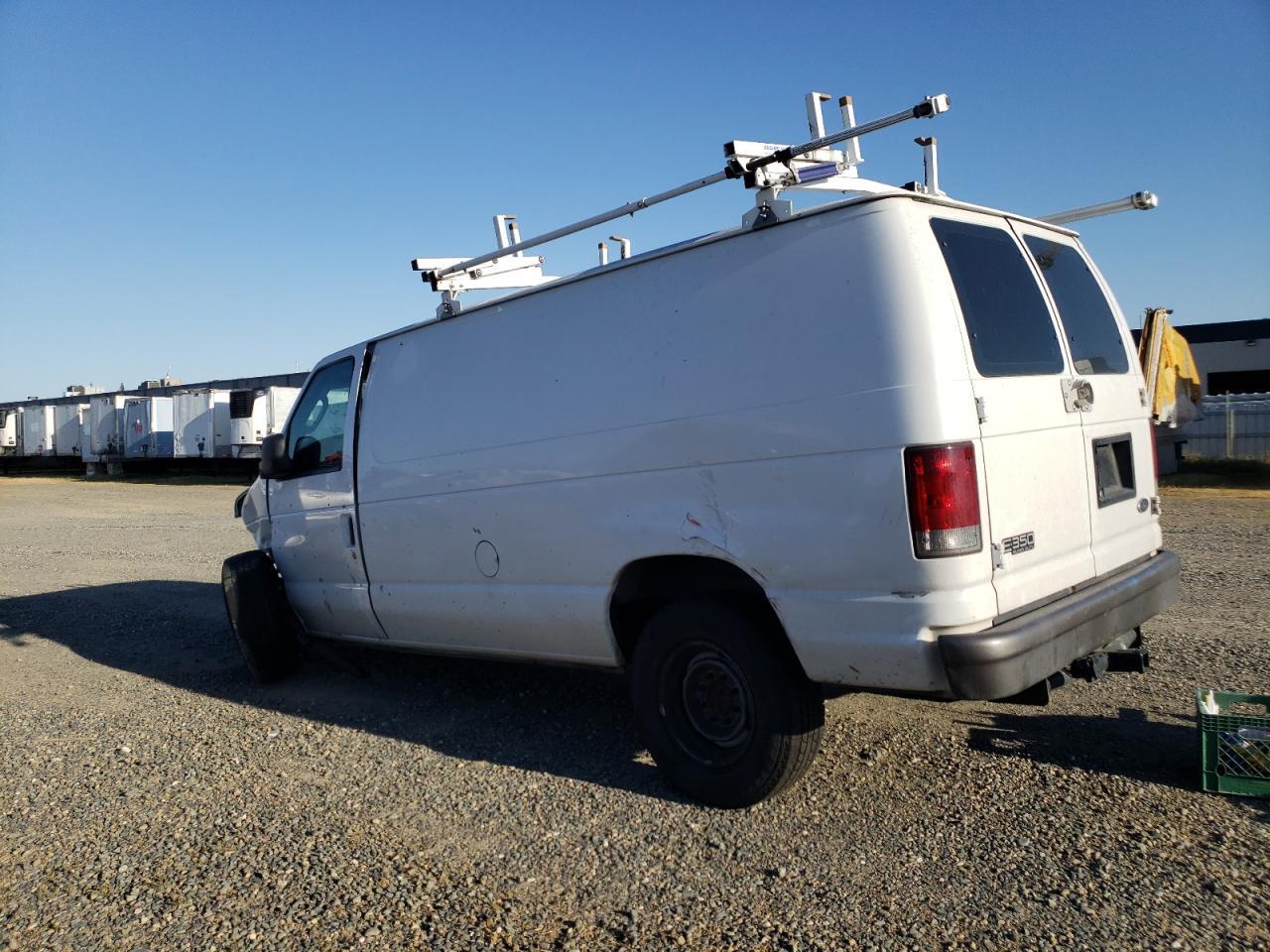 2004 Ford Econoline E350 Super Duty Van - Фото 2