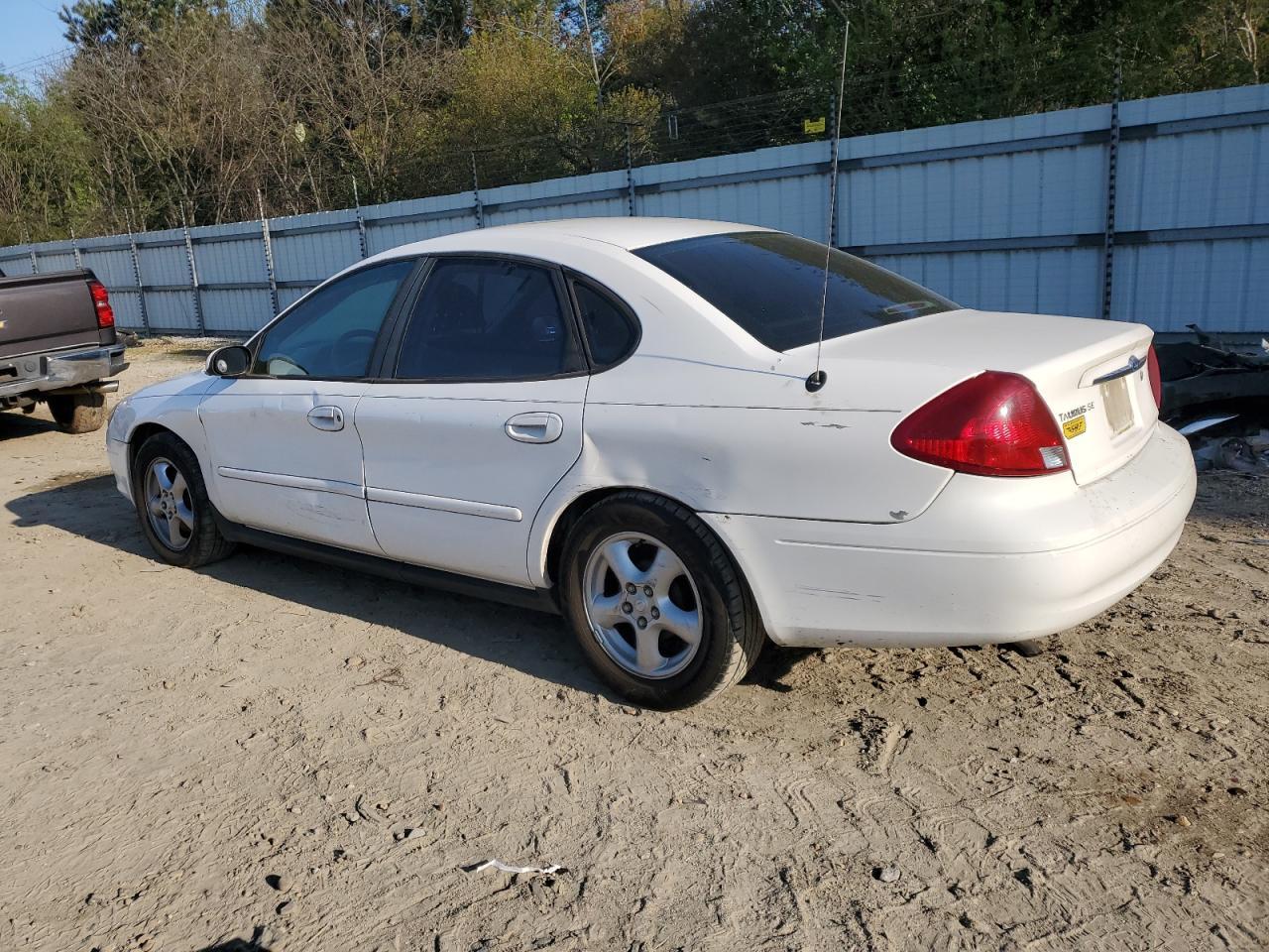 2003 Ford Taurus Se - Фото 2