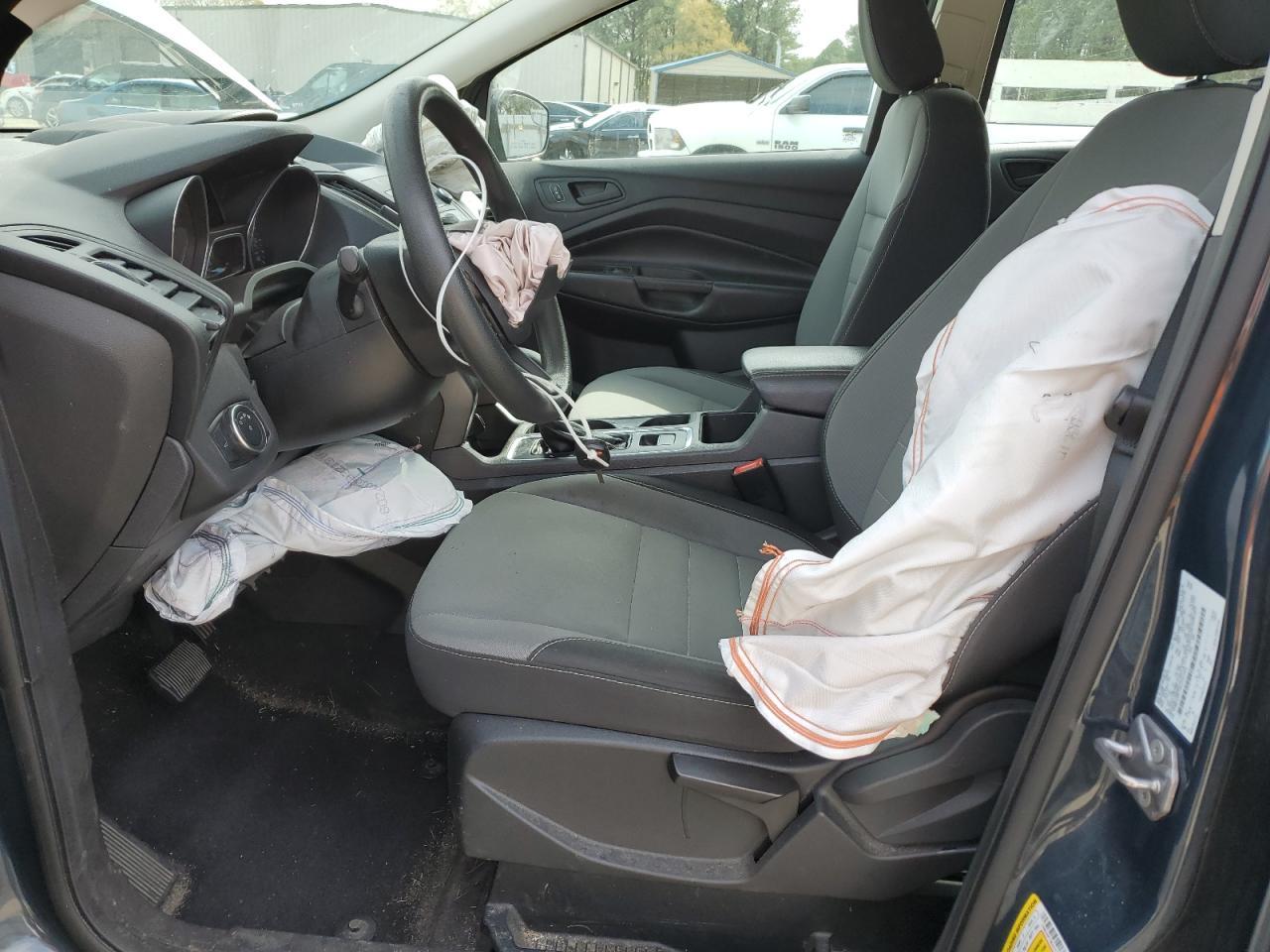 2019 Ford Escape S - Image 7