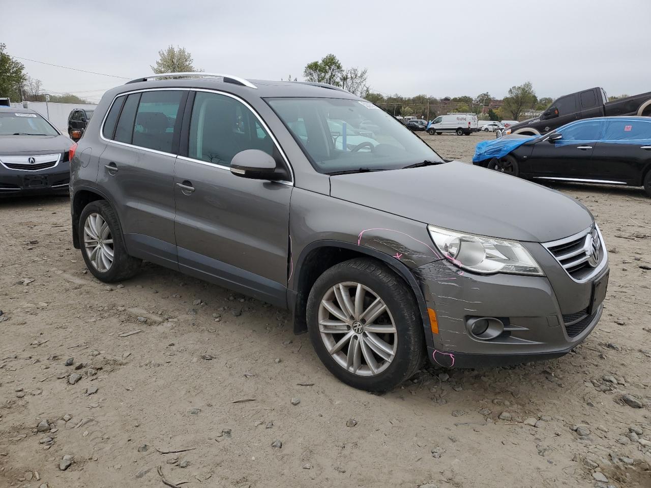2011 Volkswagen Tiguan S - Фото 4