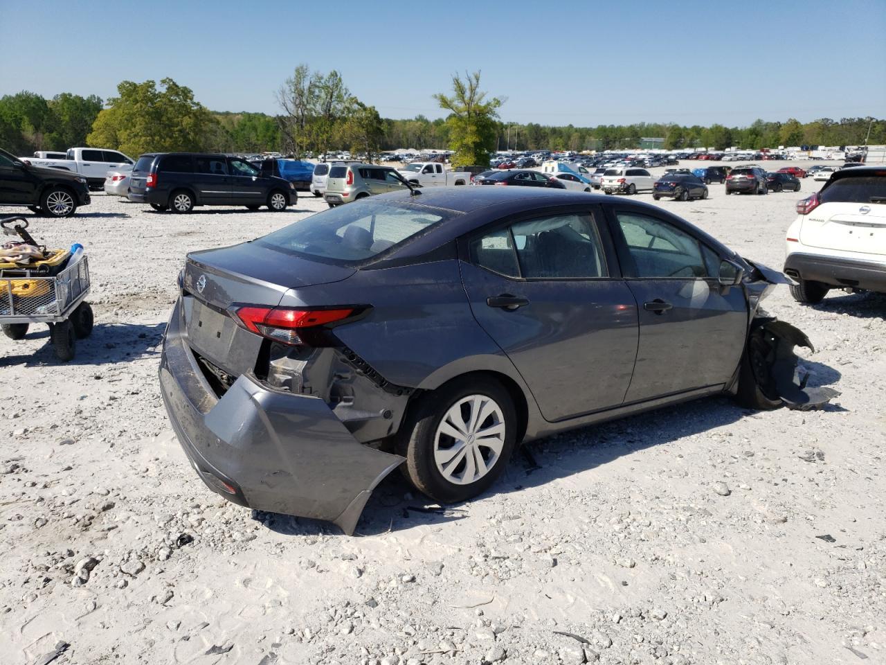 2021 Nissan Versa S - Image 3