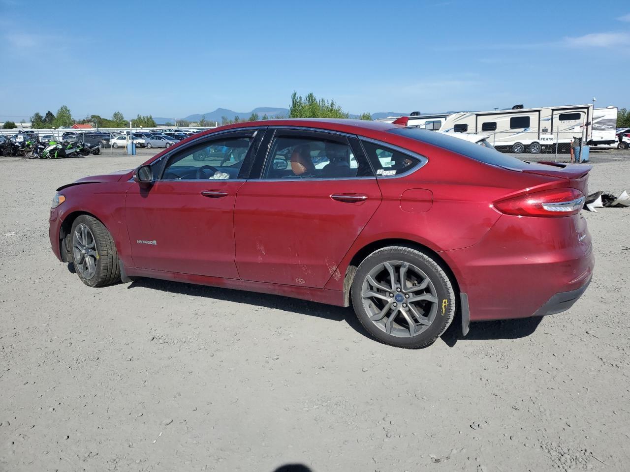 2019 Ford Fusion Titanium - Фото 2