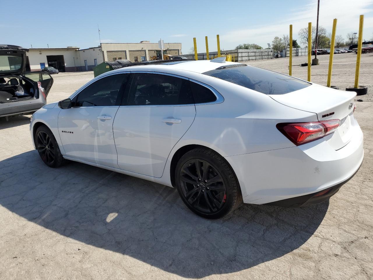 2022 Chevrolet Malibu Lt - Фото 2
