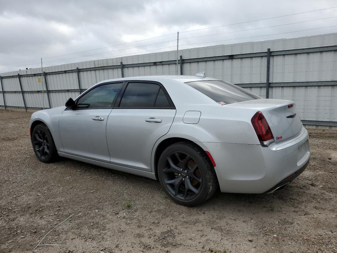 2023 Chrysler 300 Touring - Image 2