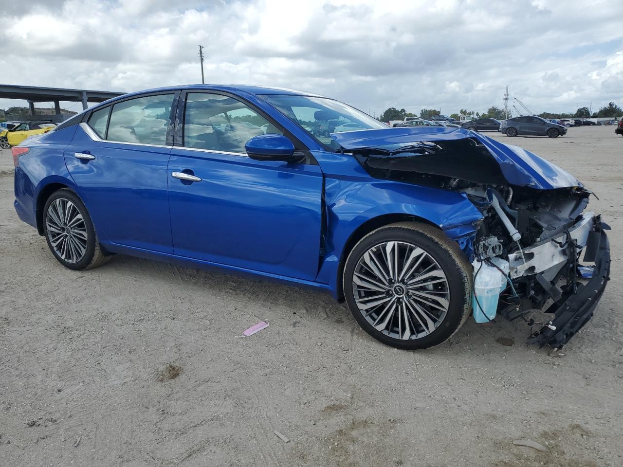 2025 Nissan Altima Sl - Фото 4