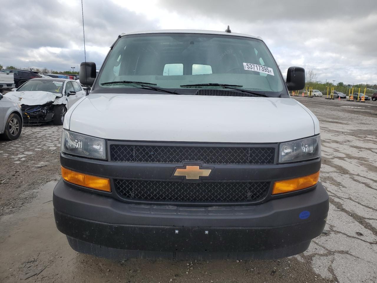 2018 Chevrolet Express G2500 - Фото 5