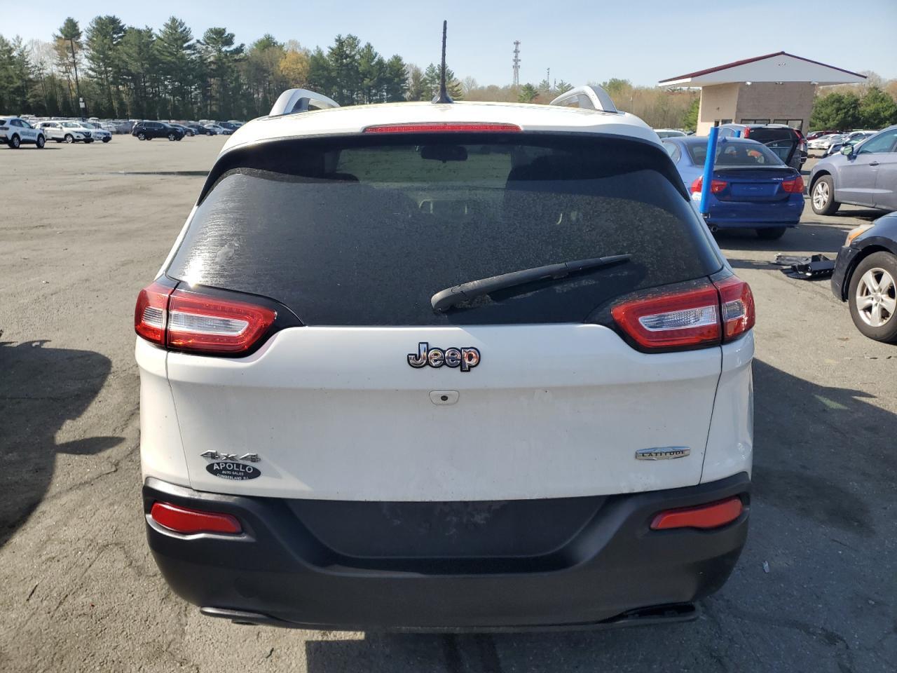 2015 Jeep Cherokee Latitude - Image 6