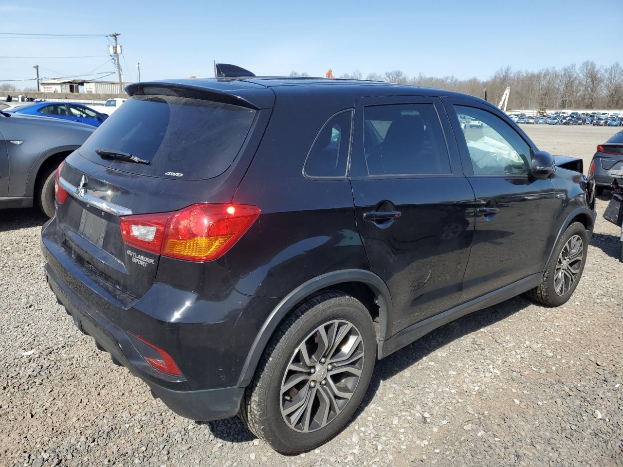2018 Mitsubishi Outlander Sport Es - Фото 3