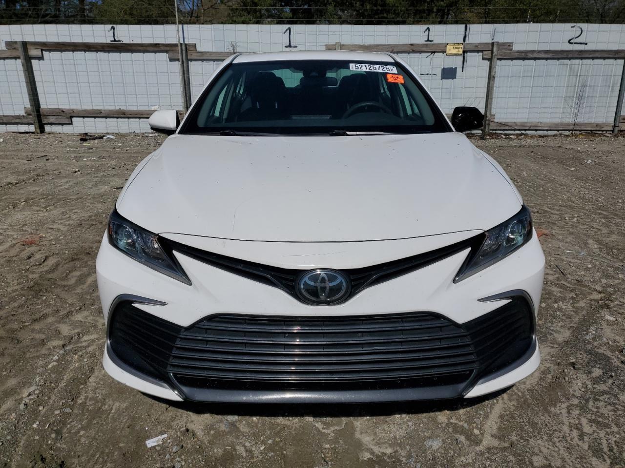 2021 Toyota Camry Le - Image 5