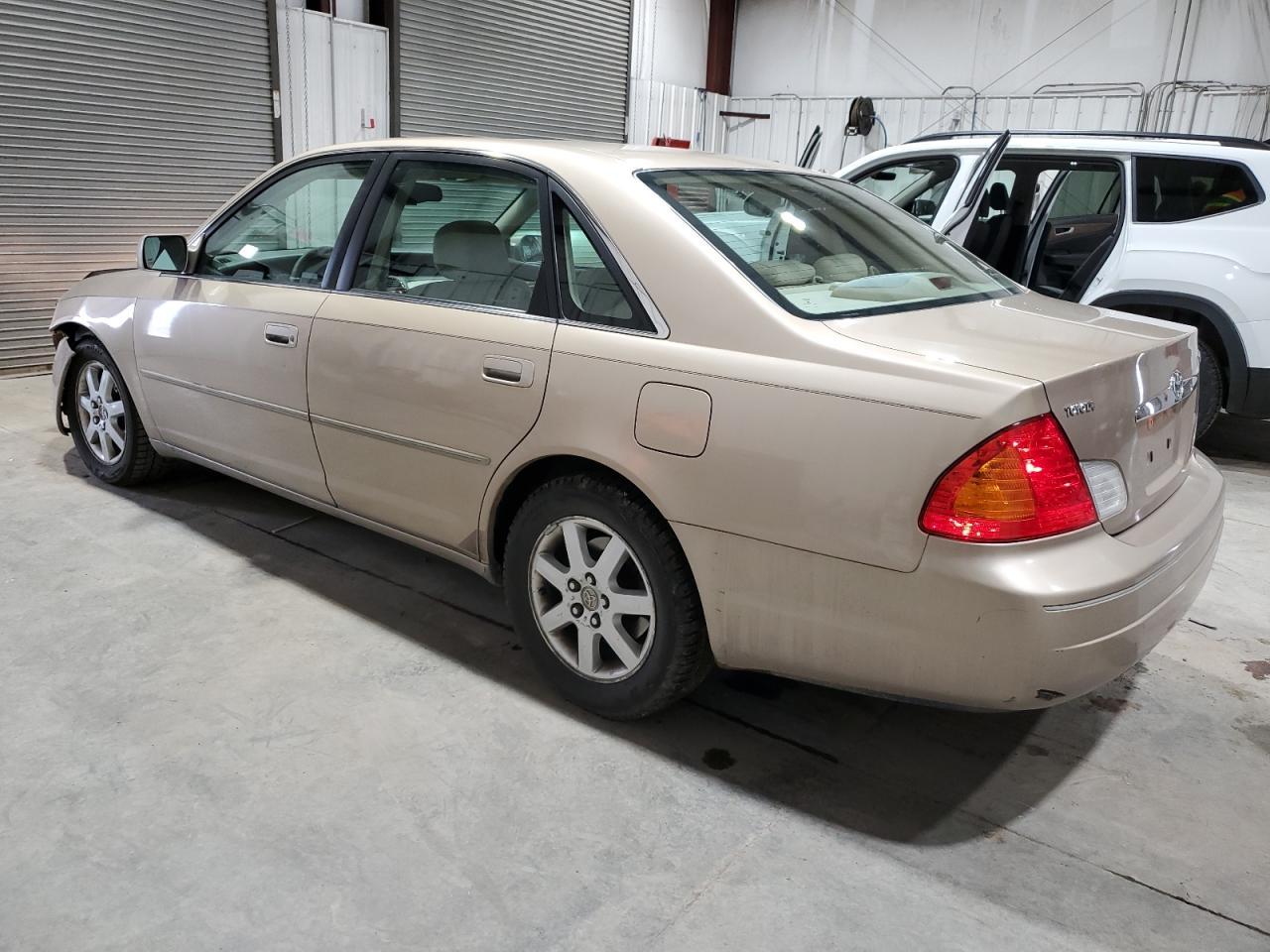 2001 Toyota Avalon Xl - Фото 2