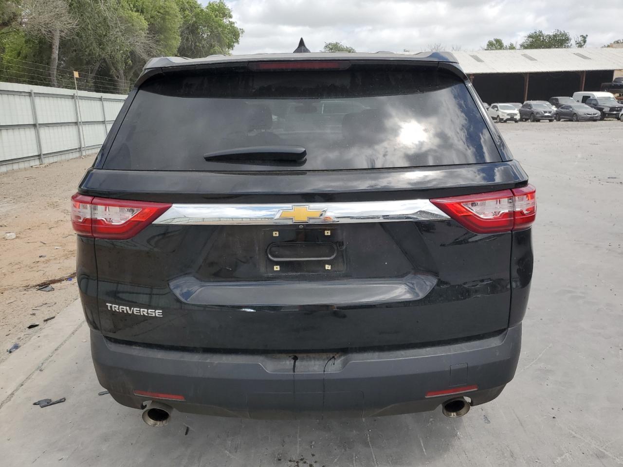 2021 Chevrolet Traverse Ls - Image 6