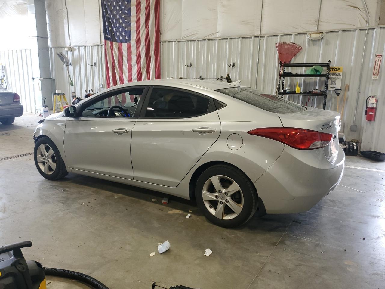 2013 Hyundai Elantra Gls - Image 2