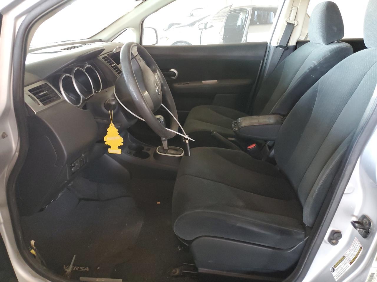 2011 Nissan Versa S - Фото 7