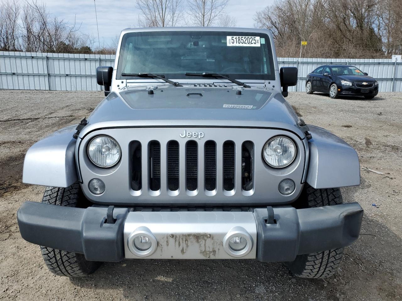 2015 Jeep Wrangler Unlimited Sahara - Image 5