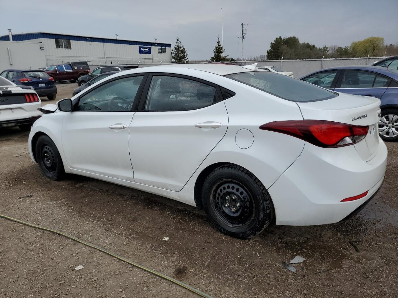2016 Hyundai Elantra Se - Image 2