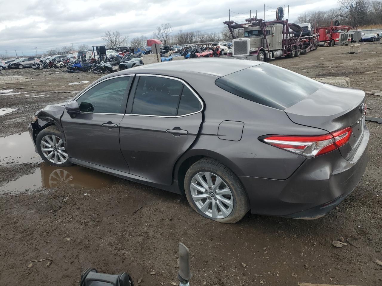 2018 Toyota Camry L - Фото 2