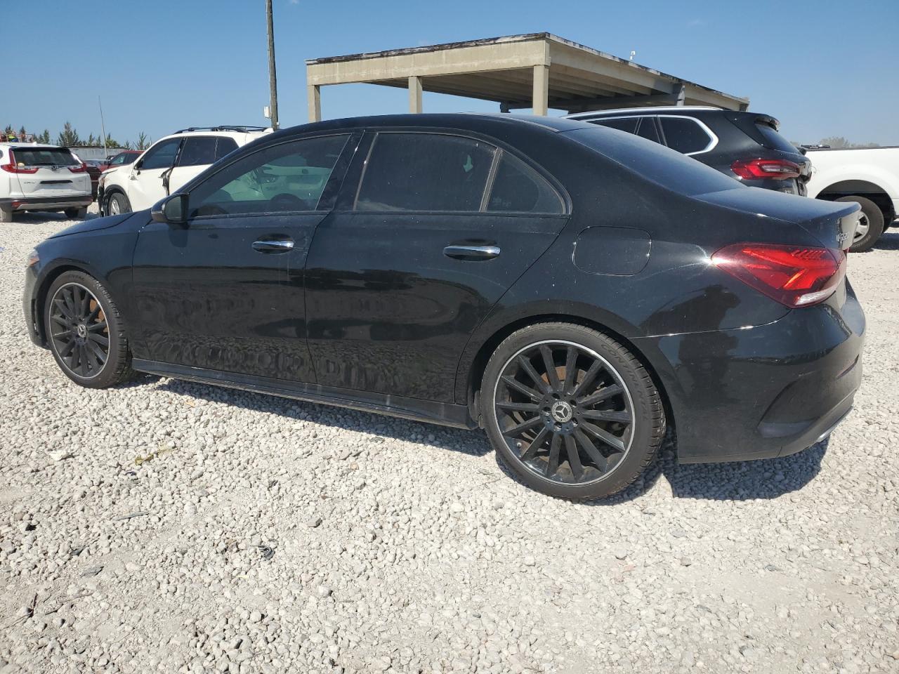 2019 Mercedes-Benz A 220 - Фото 2